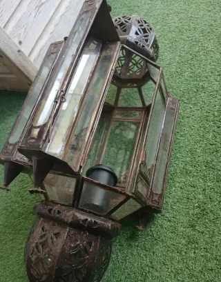Farol árabe de metal y cristal 60 cm altura.