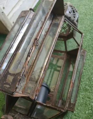 Farol árabe de metal y cristal 60 cm altura.