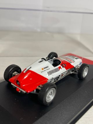 Coche Van Diemen RF83 Escala 1/43