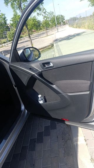 Volkswagen Tiguan 2011