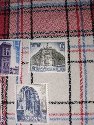 Lote 5 sellos España 1982 Monumentos