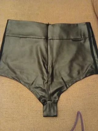 Shorts Adidas Mujer Cuero Negro