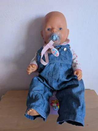 Muñeca Baby Born con chupete