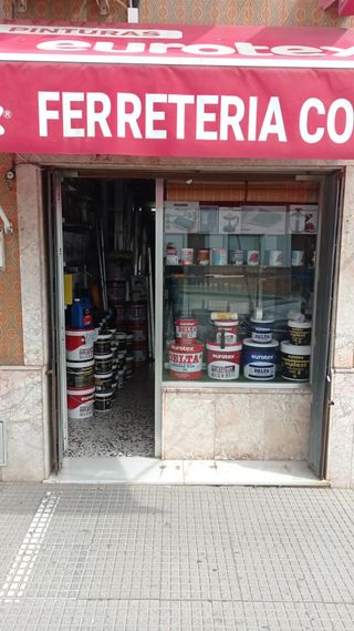 Se traspasa ferreteria