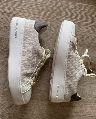 Zapatillas Michael Kors Beige y Marrón