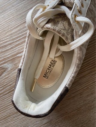 Zapatillas Michael Kors Beige y Marrón