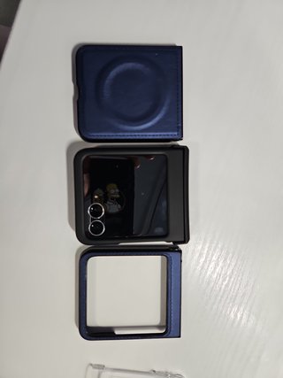 Motorola Razr 40 Ultra 256GB + Custodia Trasparente
