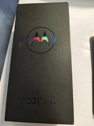 Motorola Razr 40 Ultra 256GB + Custodia Trasparente