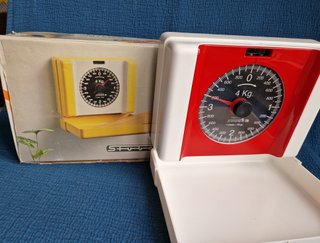 Bilancia da cucina Stube anni '80 - Rossa e Bianca