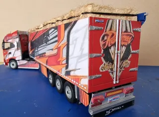 Maqueta Camión Iveco sway Decorado