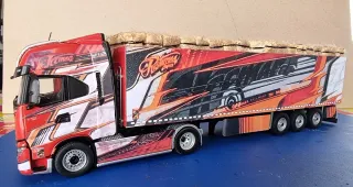 Maqueta Camión Iveco sway Decorado