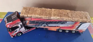 Maqueta Camión Iveco sway Decorado