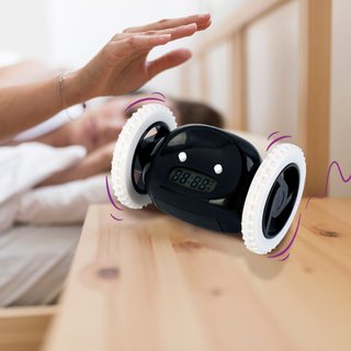 Reloj despertador con ruedas NUEVO