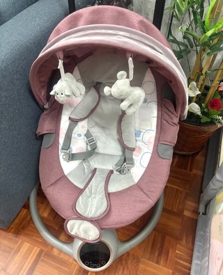Carrito Kinderkraft 3 en 1 + Mecedora eléctrica