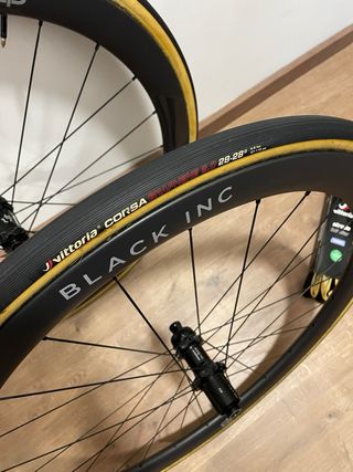Rodas Black Inc Forty Five (45mm) Carbono