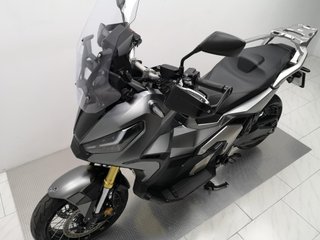 HONDA X-ADV 2023 16505 kms.