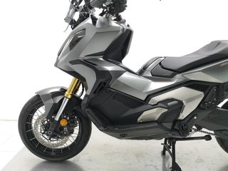 HONDA X-ADV 2023 16505 kms.