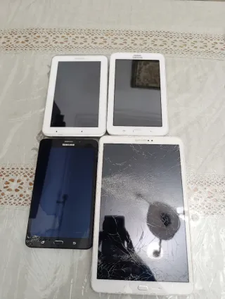 Lote 4 Tablets Samsung  para reparar o piazas