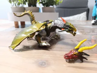2 FIGURAS DE DRAGONES - Coleccionista