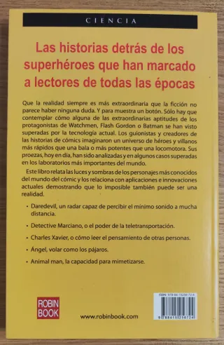 Pack 3 libros sobre superhéroes de comics