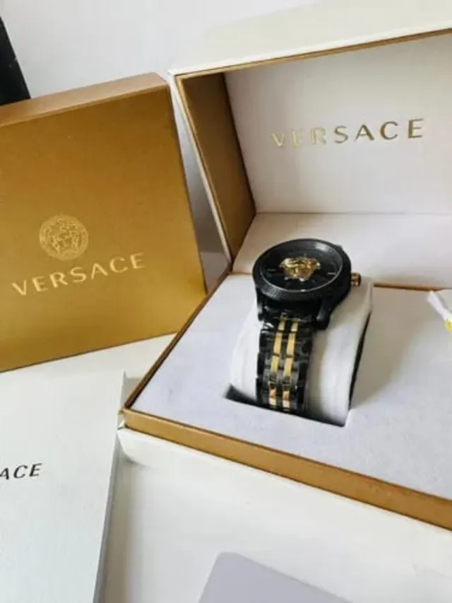 Reloj Versace Negro y Dorado