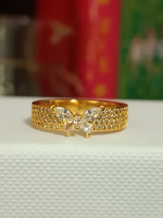 Anillo Dorado Mariposa Banda Ancha