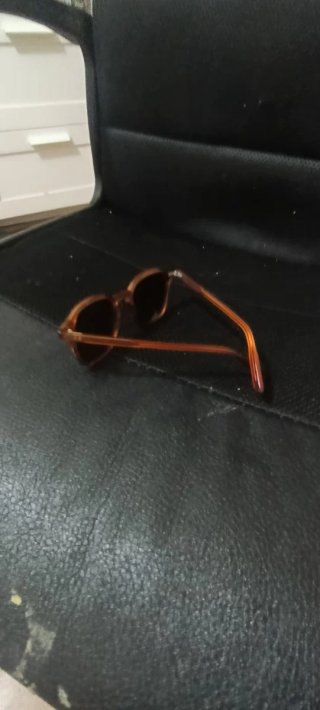 Gafas de sol vintage marrones y doradas
