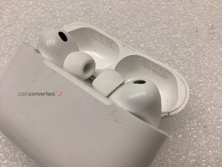 in-ear apple airpods pro 3