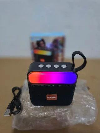 Mini altavoz Bluetooth negro