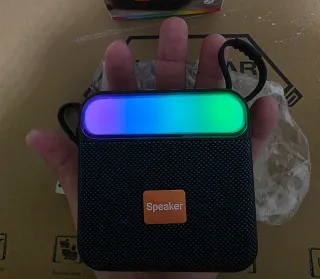 Mini altavoz Bluetooth negro