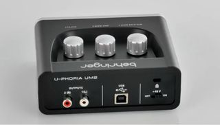 Interfaz Audio Behringer U-Phoria UM2