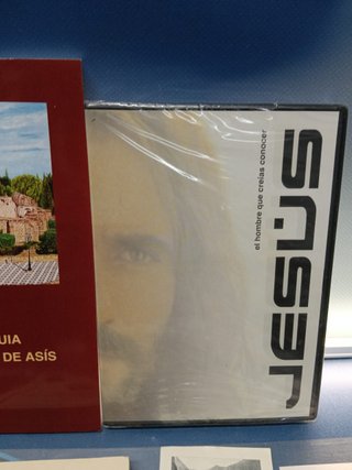 5 LIBROS ECLESIÁSTICOS, RELIGIÓN CATÓLICA, + postales y dvd
