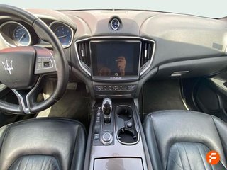 Maserati Ghibli V6 275 HP D RWD