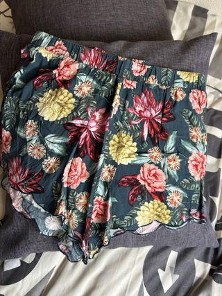 3 Shorts Estampados Pull&Bear T.38