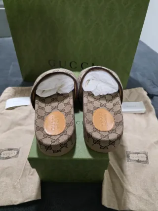 Sandalias Gucci Beige/Marrón Talla 44