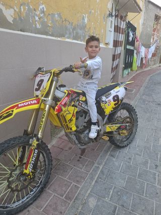 Suzuki RM-Z 450 Cross 2016