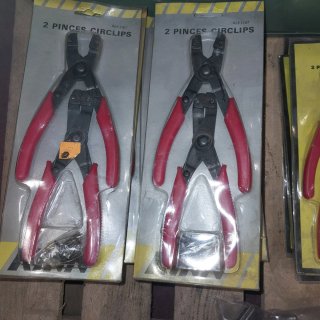 Juego de 2 alicates / pinzas para circlips seeger.