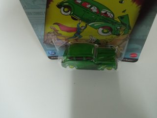 Hot Wheels Action Comics #1 - Action Sedan Berline