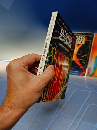 Lote de tres libros valores humanos de Bernabé tierno