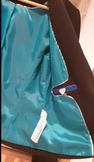 Blazer Zara Negro con Forro Azul y detalle Velvet