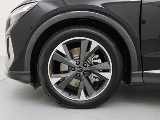 AUDI Q4 AUDI Q4 SPORTBACK GENUINE EDITION 45 E-TRON 210,00 KW 77,0 KWH