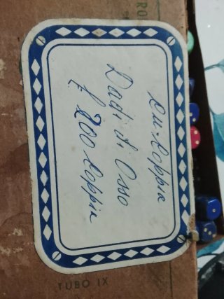 Dadi in osso colorati
