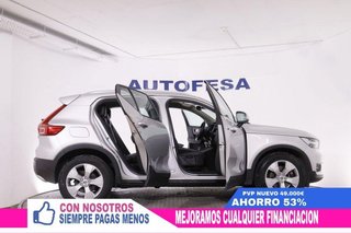 Volvo XC40 2.0 D4 MOMENTUM AUTO AWD 190CV