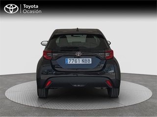 TOYOTA Yaris ACTIVE PLUS