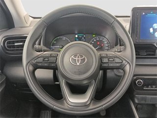 TOYOTA Yaris ACTIVE PLUS