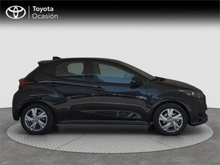 TOYOTA Yaris ACTIVE PLUS