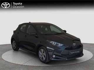TOYOTA Yaris ACTIVE PLUS