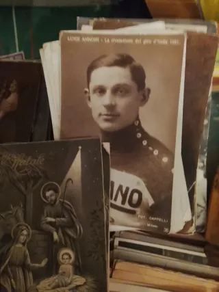 Cartoline e oggetti d'epoca