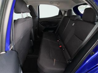 TOYOTA Yaris ACTIVE PLUS