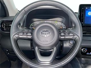 TOYOTA Yaris ACTIVE PLUS